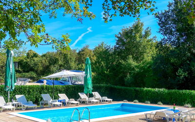 Krk Malinska 632: Agua, Planta, Cielo, Propiedad, Piscina, Árbol, Azur, Nube, Sombra, Mueble Para Exteriores