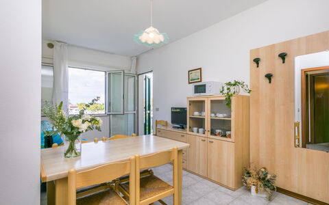 Albatros: Madera, Encendiendo, Diseño De Interiores, Piso, Suelo, Sala, Bienes Raíces, Madera Dura, Mesa, Haz