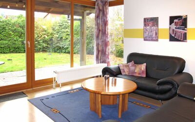 Sehestedt (Sdt101) 637.2: Habitación, Sala, Propiedad, Mueble, Diseño De Interiores, Casa, Edificio, Mesa De Café, Mesa, Casa