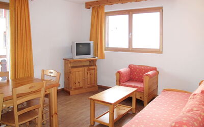 Alojamiento:&nbsp;Le Pracondu (Hne250) 703.5