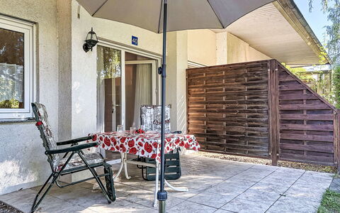 Plau am See 621: Mueble, Mueble Para Exteriores, Silla, Sombra, Mesa Al Aire Libre, Paraguas, Patio, Patio Interior, Jardín, Porche