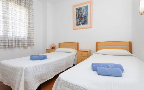 Puigventos: Mueble, Propiedad, Azur, Ventana, Textil, Diseño De Interiores, Comodidad, Silla, Sombra