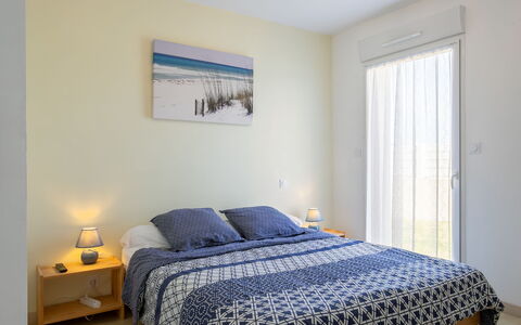 Tal Ar Mor: Mueble, Cama, Diseño De Interiores, Habitación, Suelo, Piso, Habitación, Sábana, Lecho, Madera