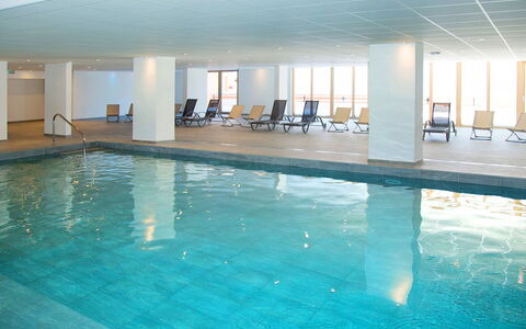 La Plagne 632: Agua, Propiedad, Piscina, Azur, Diseño De Interiores, Piso, Suelo, Ocio, Agua, Material Compuesto