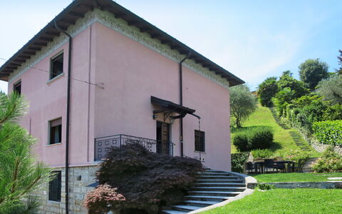 Vittoria: Propiedad, Casa, Edificio, Arquitectura, Casa, Bienes Raíces, Pared, Fachada, Inmuebles, Villa