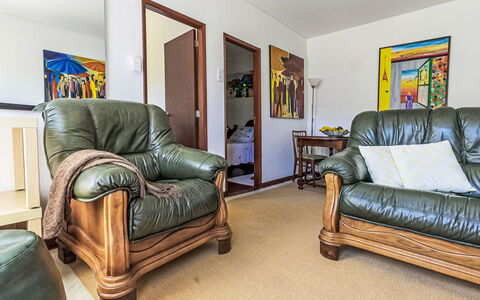 Do Condado: Mueble, Marco, Propiedad, Comodidad, Sofá, Madera, Encendiendo, Diseño De Interiores, Sala, Piso