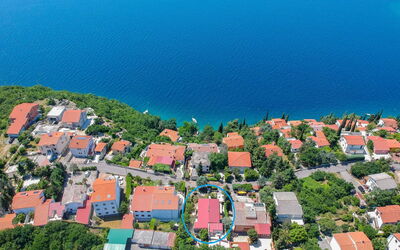 Crikvenica Jadranovo 611: Propiedad, Agua, Edificio, Paisaje Natural, Casa, Diseño Urbano, Vegetación, Costeras Y Los Accidentes Geográficos Oceánico, Paisaje, Barrio Residencial