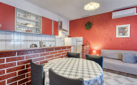 Senj 631: Piso, Diseño De Interiores, Mueble, Suelo, Techo, Habitación, Cocina, Departamento, Mostrador, Cocina Y Comedor Mesa