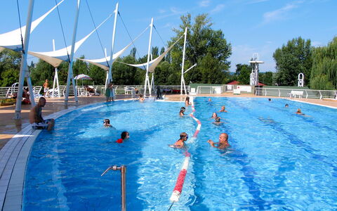 Balatonfüred 603: Agua, Cielo, Piscina, Recreación Al Aire Libre, Árbol, Nube, Ocio, Recreación, Deportes, Partido De Béisbol