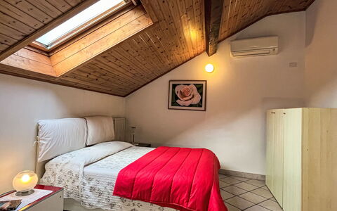 Gallesio (Flg213): Diseño De Interiores, Madera, Habitación, Suelo, Techo, Cama, Mueble, Habitación, Piso, Casa