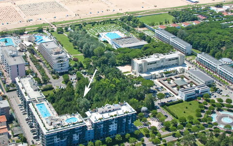 Bibione 626: Edificio, Tiempo De Día, Planta, Naturaleza, Infraestructura, El Terreno Del Lote, Diseño Urbano, Árbol, Barrio, Bloque De Pisos