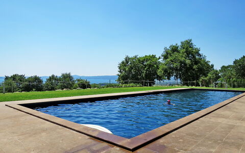 Lago di Bolsena 662: Piscina, Propiedad, Bienes Raíces, Ocio, Rectángulo, Casa, Vacaciones, Hierba, Inmuebles, Casa