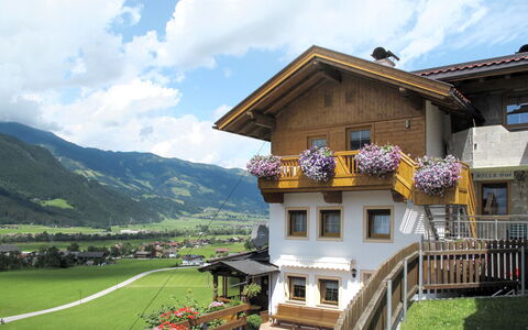 Gruber: Propiedad, Casa, Cordillera, Edificio, Bienes Raíces, Casa, Montaña, Hill Station, Cielo, Alpes