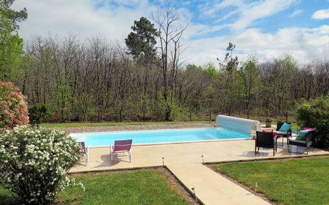 Au Cayroux: Nube, Agua, Planta, Cielo, Piscina, Paisaje Natural, Sombra, El Terreno Del Lote, Árbol, Ocio