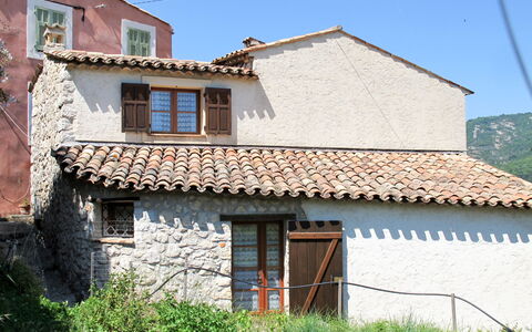 Schöner Stern: Propiedad, Casa, Edificio, Techo, Barrio Residencial, Casa, Área Rural, Pared, Arquitectura, Bienes Raíces