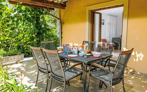 Horvath: Mueble, Silla, Mesa, Mueble Para Exteriores, Cocina Y Comedor Mesa, Mesa Al Aire Libre, Comedor, Mesa De Café, Patio, Sombra