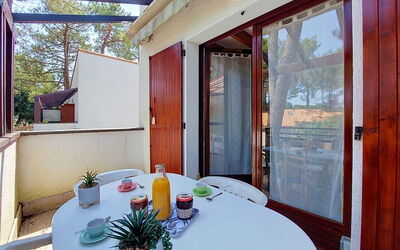 Alojamiento:&nbsp;Hameau de Talaris 350.20