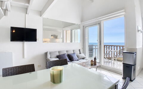 Lacanau 280: Mueble, Suelo, Departamento, Piso, Diseño De Interiores, Mar, Habitación, Balcón, Oceano, Madera Dura