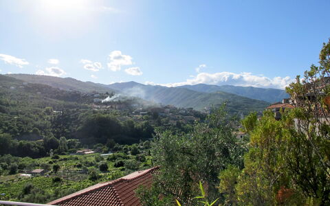 Daniela (Dol295): Cielo, Nube, Montaña, Paisaje Natural, Planta, Tierras Altas, Árbol, Paisaje, Bosque, Colina