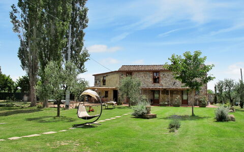 Daussiè: Propiedad, Casa, Casa, Bienes Raíces, Inmuebles, Edificio, El Terreno Del Lote, Hierba, Arquitectura, Árbol