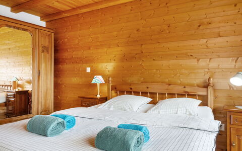 Les Crosets 606: Mueble, Propiedad, Comodidad, Edificio, Madera, Textil, Marco De La Cama, Cama, Suelo, Piso