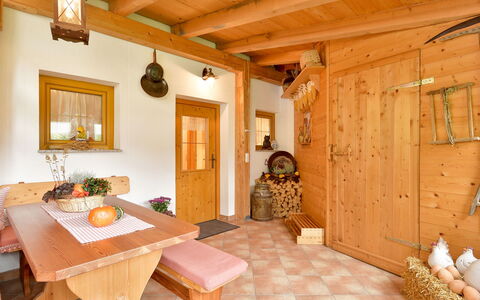 Comfortappart Eberharter: Habitación, Propiedad, Edificio, Diseño De Interiores, Mueble, Techo, Casa, Mesa, Bienes Raíces, Casa