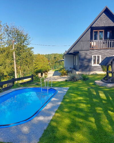 Leisure Lounge & Pool
