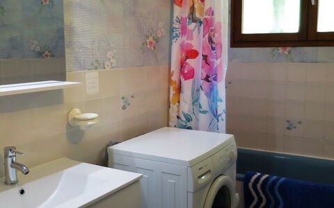 La Rose des Sables: Baño, Habitación, Propiedad, Pared, Suelo, Diseño De Interiores, Loseta, Lavabo, Edificio, Casa