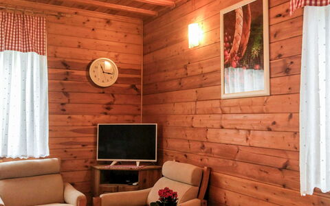 Kopalino 7: Marrón, Propiedad, Edificio, Ventana, Mueble, Marco, Planta, Madera, Diseño De Interiores, Encendiendo