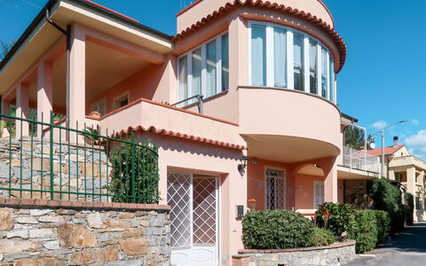 Zenzero e Cannella: Mueble Para Exteriores, Sombra, Balcón, Porche, Eco Hotel, Silla, Mesa Al Aire Libre, Manchas De Madera, Cocina Y Comedor Mesa, Villa