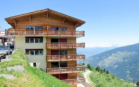 Thyon-Les Collons 630: Propiedad, Edificio, Casa, Hill Station, Arquitectura, Bienes Raíces, Departamento, Montaña, Cordillera, Casa