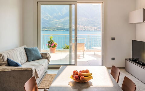 Gera Lario 618: Mueble, Diseño De Interiores, Piso, Sofá, Suelo, Habitación, Mesa, Sala, Casa, Departamento