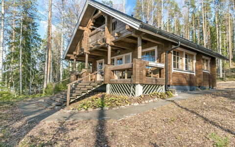 Pirttiniemi: Balcón, Departamento, Sombra, Vaso, Condominio, Pretil, Porche, La Luz Del Día, Cubierta, Mueble Para Exteriores