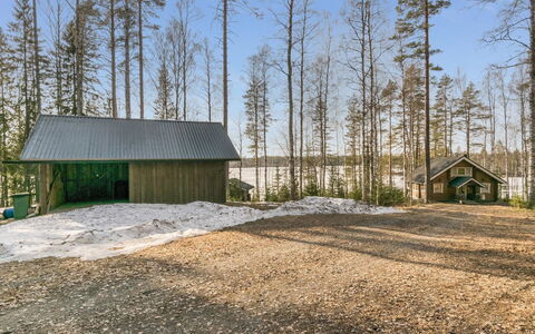 Pirttiniemi: Balcón, Departamento, Sombra, Vaso, Condominio, Pretil, Porche, La Luz Del Día, Cubierta, Mueble Para Exteriores