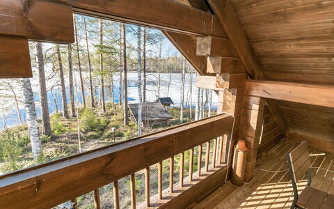 Pirttiniemi: Balcón, Departamento, Sombra, Vaso, Condominio, Pretil, Porche, La Luz Del Día, Cubierta, Mueble Para Exteriores