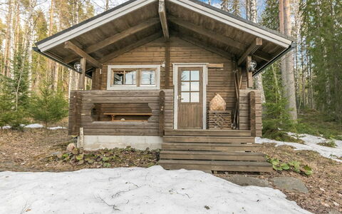 Pirttiniemi: Balcón, Departamento, Sombra, Vaso, Condominio, Pretil, Porche, La Luz Del Día, Cubierta, Mueble Para Exteriores