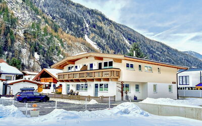 Längenfeld 656: Nube, Cielo, Edificio, Propiedad, Montaña, Nieve, Ventana, Casa, Pendiente, Congelación