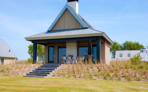 Oesterdam Resort: Casa, Casa, Propiedad, Cabaña, Edificio, Bienes Raíces, Techo, Arquitectura, Hierba, Casa De Campo
