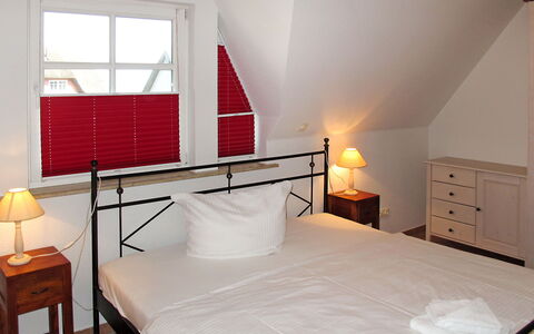 Am Haferland: Habitación, Habitación, Mueble, Cama, Propiedad, Diseño De Interiores, Marco De La Cama, Suelo, Sábana, Colchón