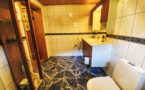 Strand: Diseño De Interiores, Amarillo, Suelo, Piso, Lavabo, Madera, Baño, Techo