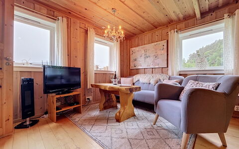 Målsnes: Madera, Diseño De Interiores, Mueble, Habitación, Piso, Suelo, Techo, Casa, Suelos De Madera, Madera Dura