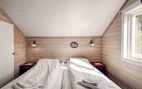 Tantestova: Ventana, Madera, Comodidad, Edificio, Diseño De Interiores, Suelo, Piso, Madera Dura, Tintes Y Sombras
