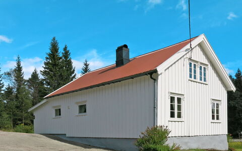 Øygårdsheia: Cielo, Nube, Planta, Edificio, Ventana, Propiedad, Árbol, Casa, El Terreno Del Lote