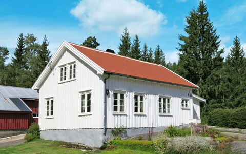 Øygårdsheia: Planta, Cielo, Nube, Edificio, Ventana, Árbol, Casa, El Terreno Del Lote, Pendiente