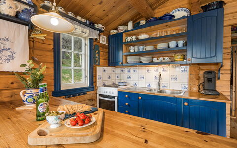 Fjellro: Madera, Casa, Cabaña, Manchas De Madera, Madera Dura, Cocina, Pintar, Cuarto De Troncos, Tablón, Gabinetes