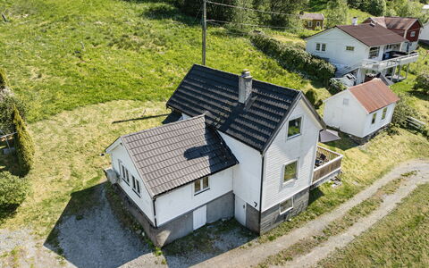 Indresfjord: Hierba, Edificio, Casa, Techo, Barrio Residencial, Casa, Cabaña, Área Rural, Paisaje