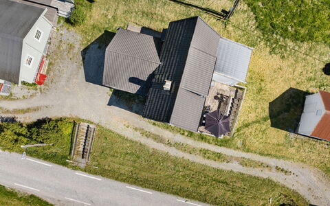 Indresfjord: Techo, Casa, Barrio Residencial, Casa, Paisaje, Área Rural, Cabaña, El Terreno Del Lote, Llanura, Suburbio