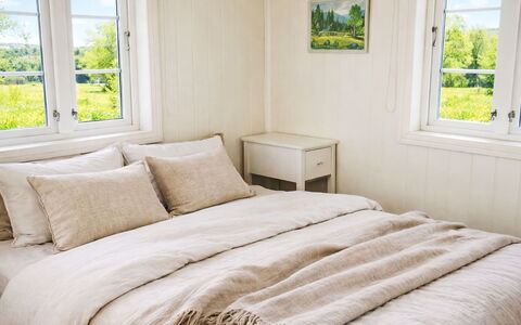 Der Ute: Habitación, Cama, Lecho, Sábana, Mueble, Linos, Madera, Textil, Diseño De Interiores, Suelo