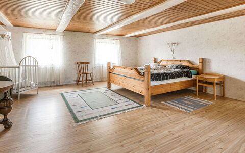 Gåragöl: Edificio, Mueble, Ventana, Comodidad, Casa, Madera, Diseño De Interiores, Mesa, Sala, Piso