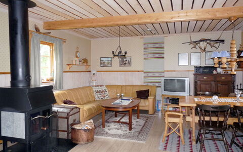 Vemhån Östholmen: Mueble, Propiedad, Mesa, Sofá, Madera, Edificio, Marco, Arquitectura, Cocina, Sala